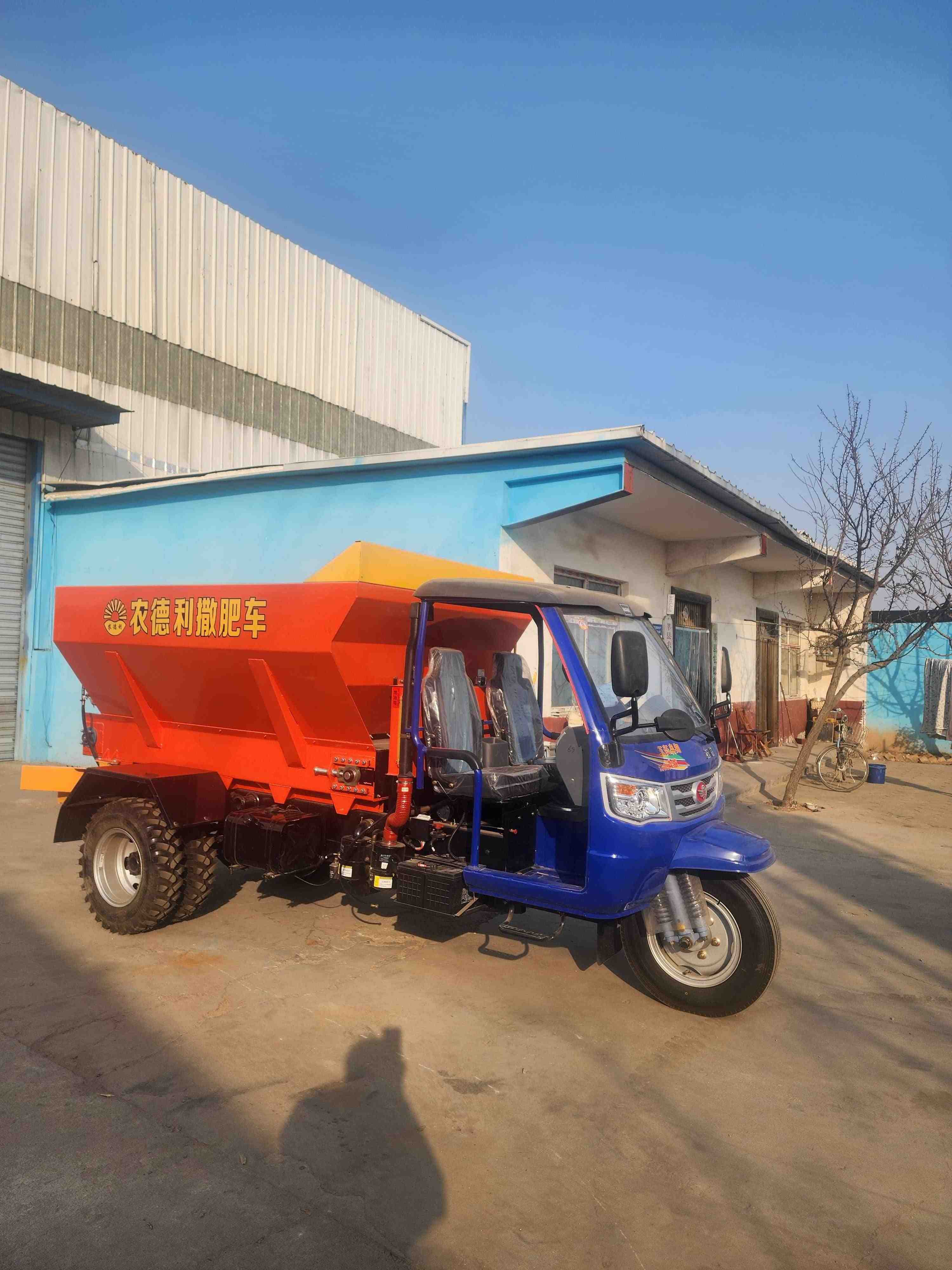 黄石市撒肥车大型撒粪车 - 价格